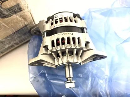 Picture of Alternator 24V 70A