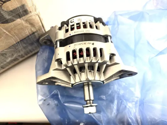Picture of Alternator 24V 70A